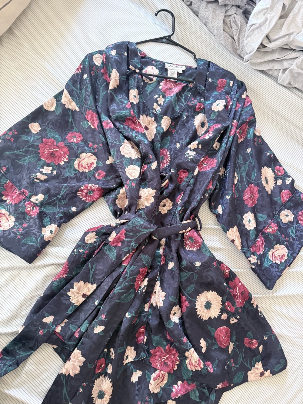 Vintage Lingerie Cacique floral nightgown and robe set